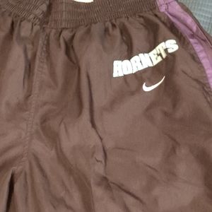 Men's vintage size Large Nike Team Sports Charlotte Hornets Windbreakers